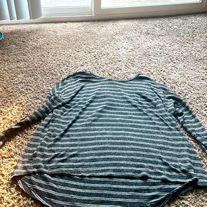 Long sleeve top size L